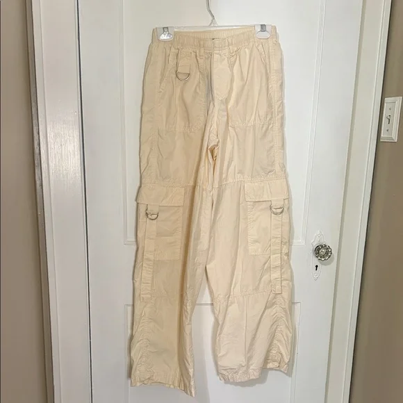 Wild Fable Cream Elastic Waist Cargo Pants NWT - Picture 12 of 14